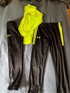 Under Armour Kids 2 pair Joggers and quarter zip with Neon Accents bundle
